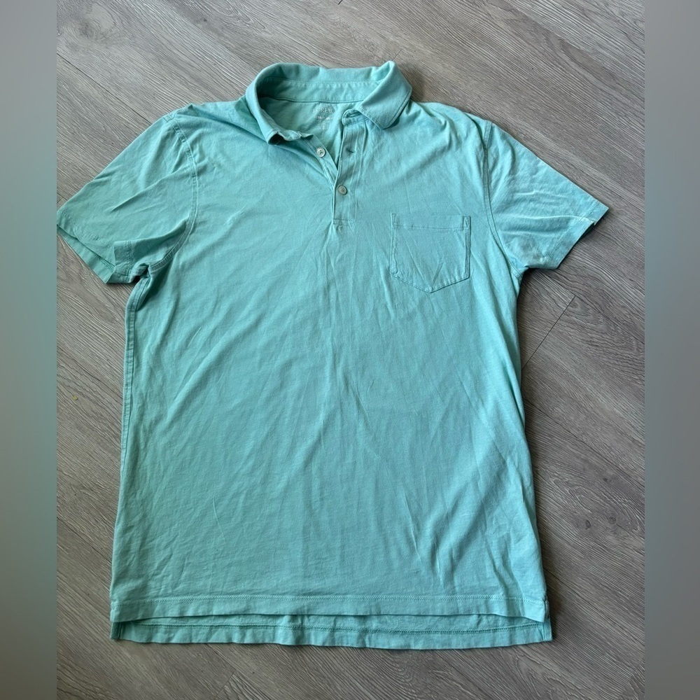- Men’s J Crew Polo Size L slim Fit